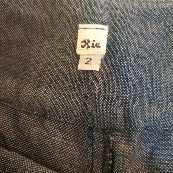 Xie Capri with Beautiful Fan Detail on the Back of Leg - Picture 10 of 10